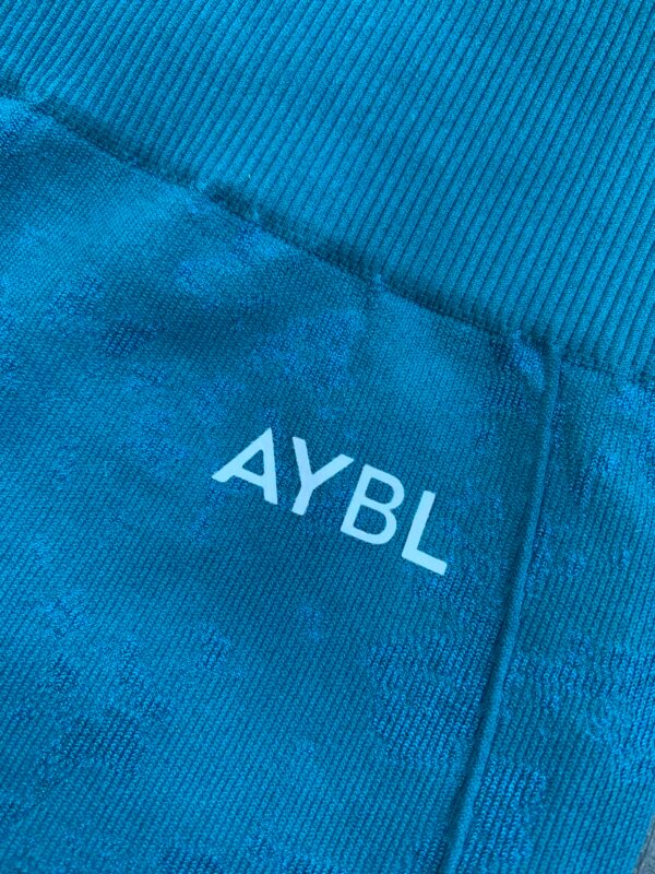 AYBL - Flare seamless legging (M) – Image 3